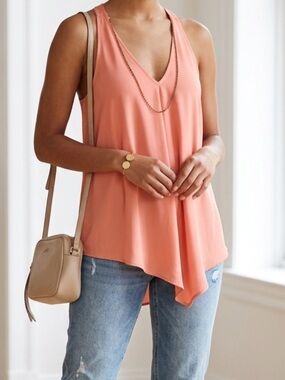 Sleeveless V-Neck Coral Tank Top with Chain Detail